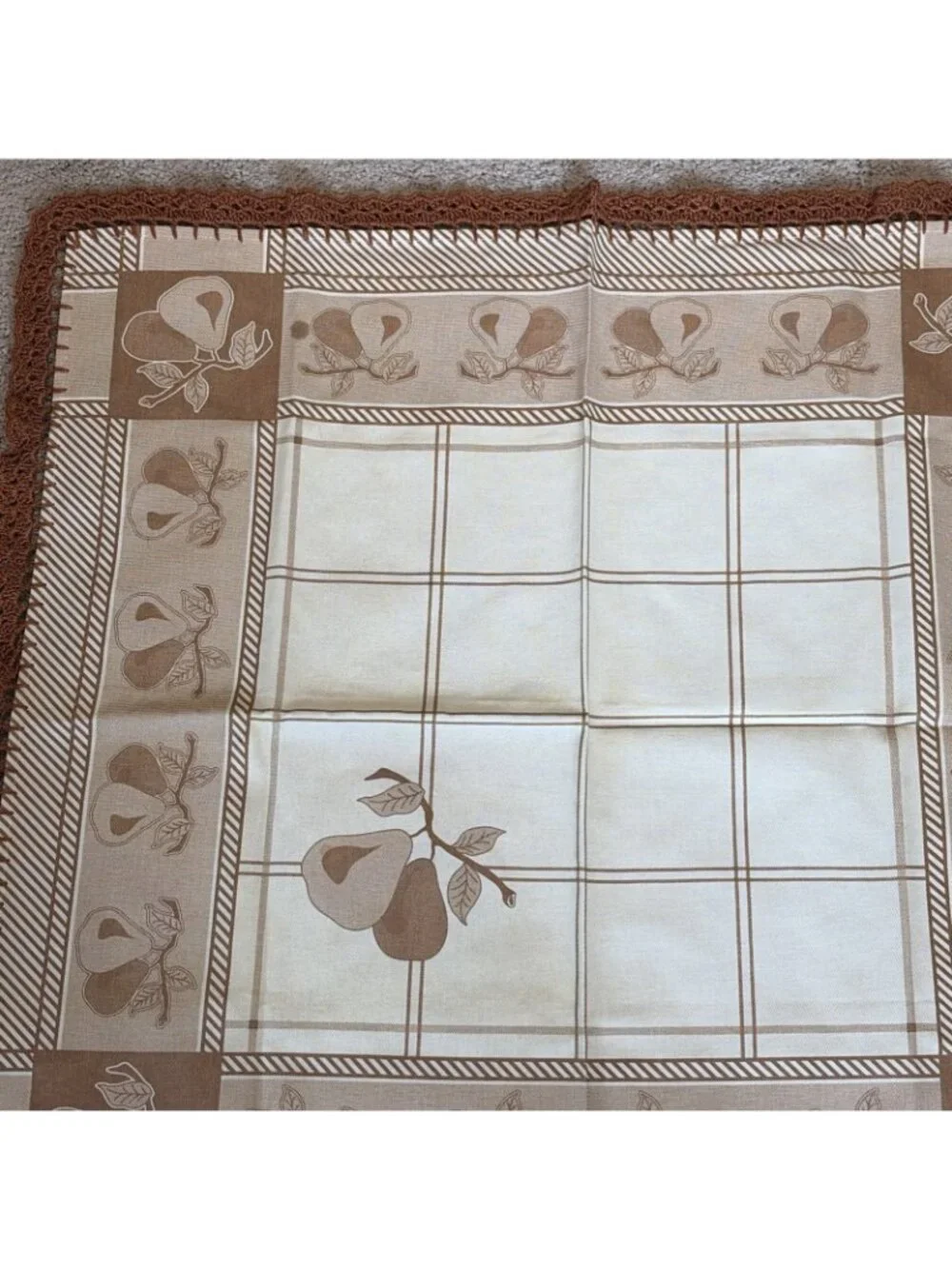Vintage Table Cover Tablecloth Brown Pears Crochet Border Square 28X30
